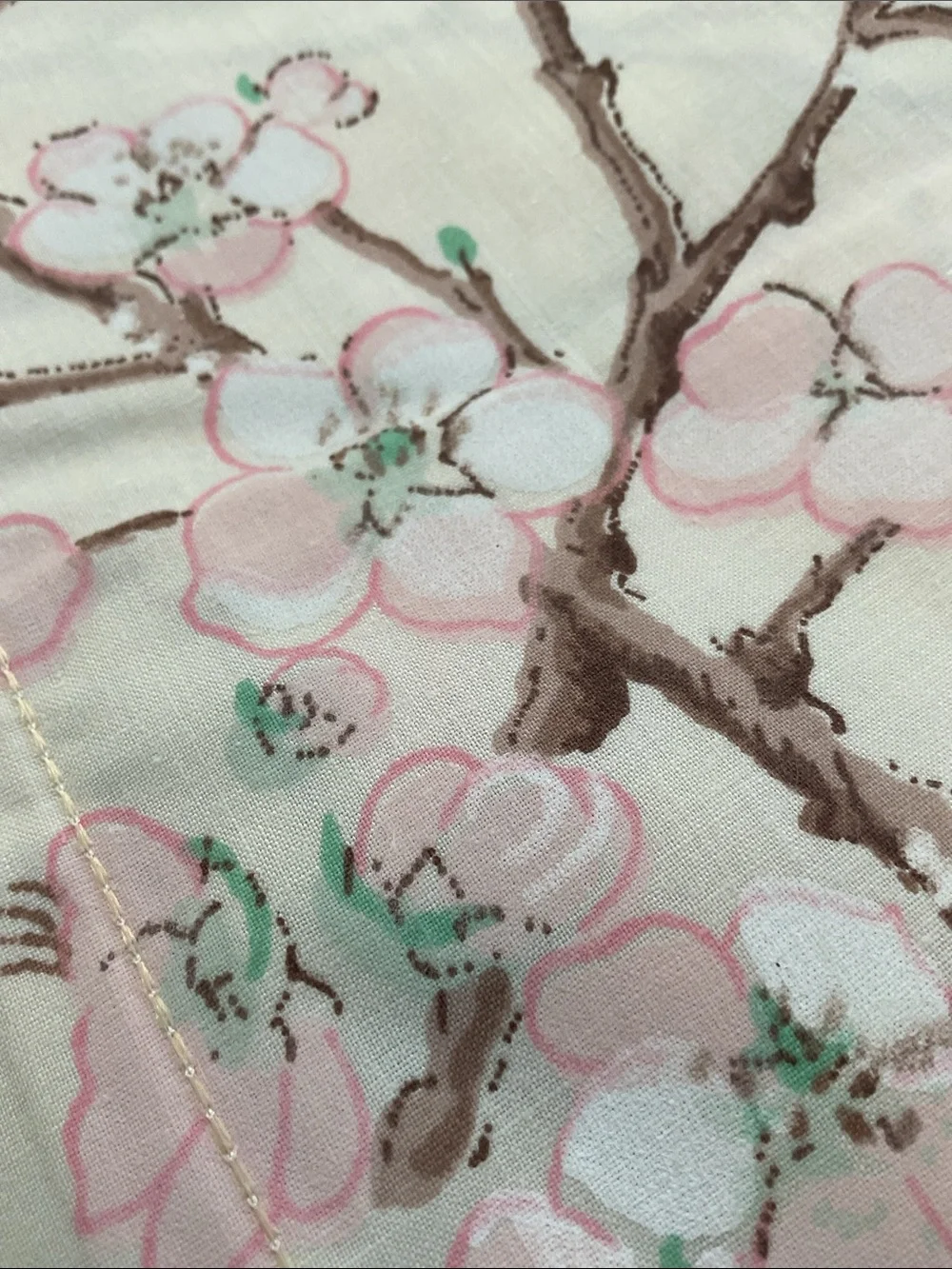 🌸 Cannon ‘Flowering Quince’ twin top flat sheet. Vintage early 1980’s